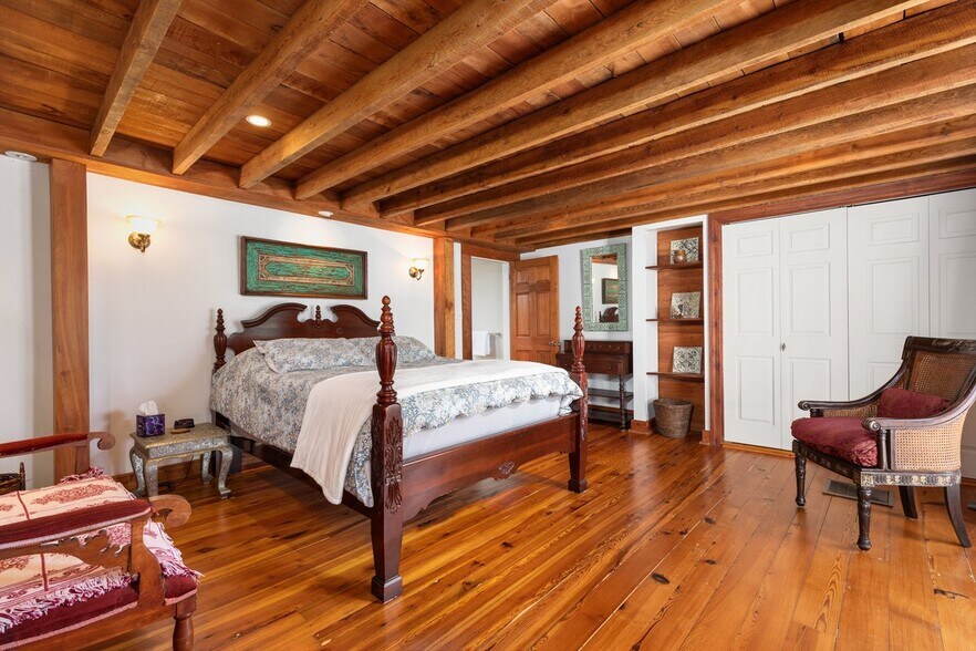 More Photos Of 315 Ganders Dr, Luray Hospitality For Sale