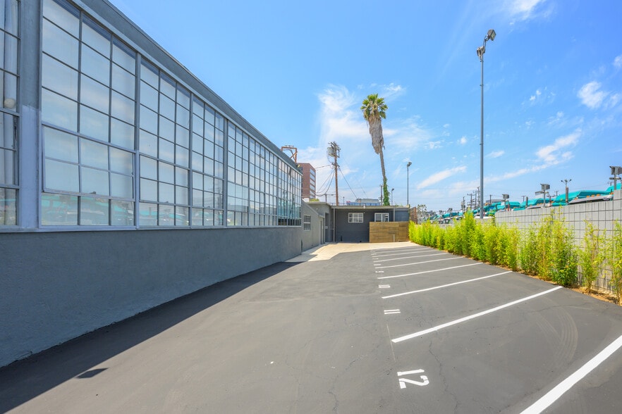 More Photos Of 11751 Mississippi, Los Angeles Office For Sale