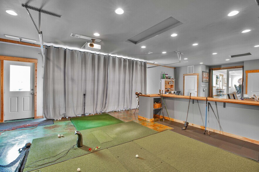 More Photos Of 406 NE 184th St, Ridgefield Office Residential For Lease