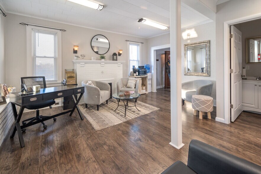 More Photos Of 203 Columbia st, Rensselaer Specialty For Sale