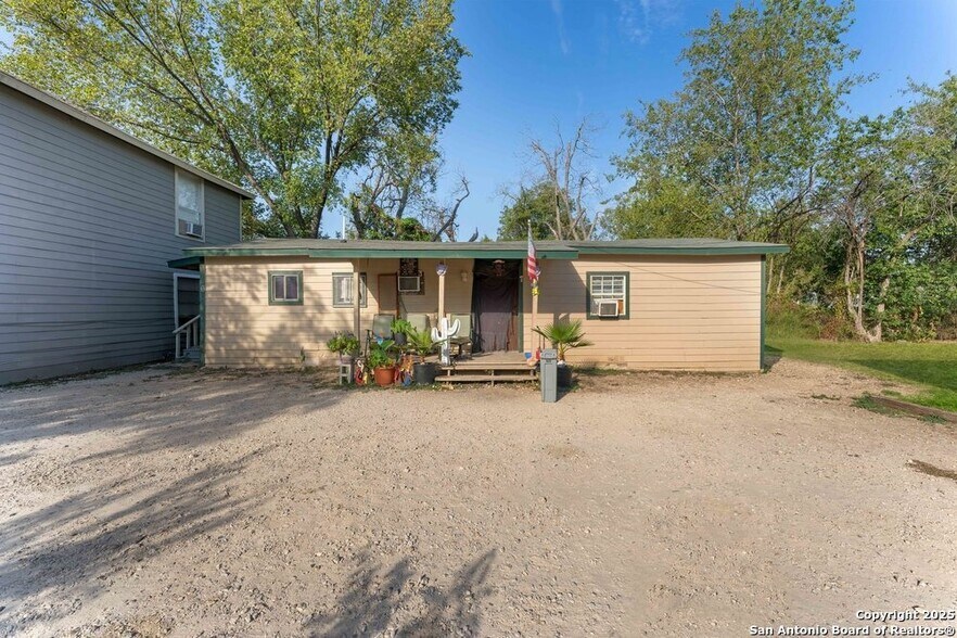 More Photos Of 403 Terrell Ave, San Antonio Apartments For Sale