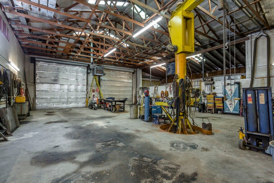 More Photos Of 1446 Jacob Burner Dr, Mcgaheysville Warehouse For Lease