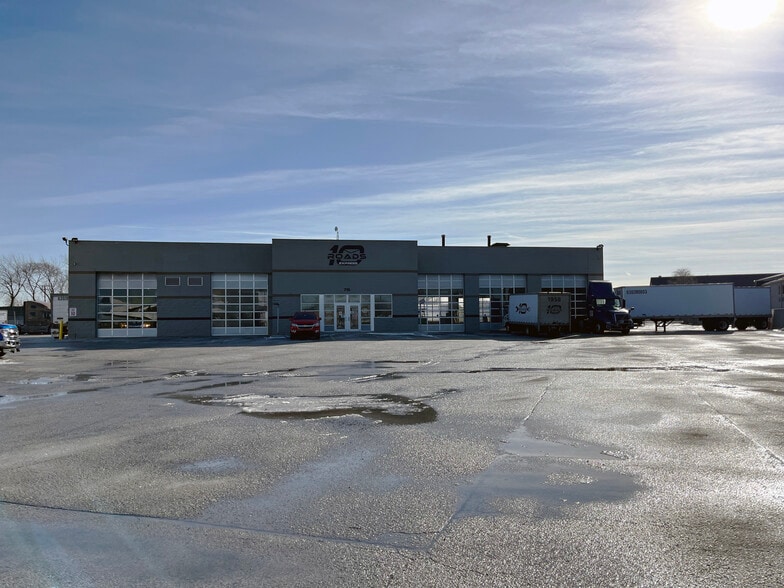 More Photos Of 715 W 172nd St, South Holland Manufacturing For Lease