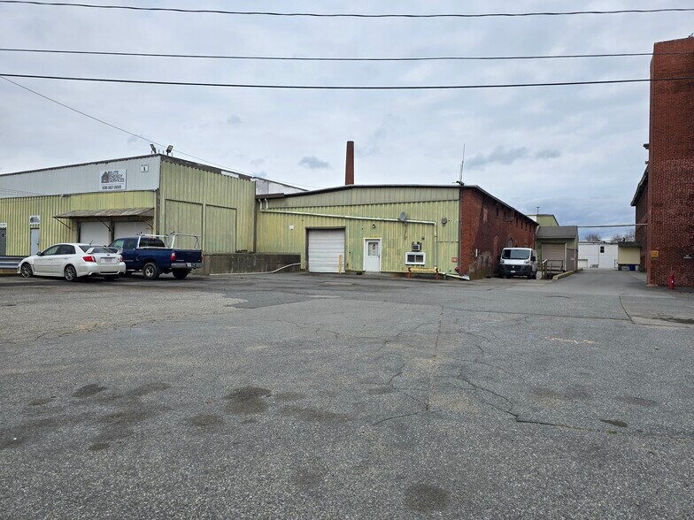 More Photos Of 160-168 Stevens St, Fall River Warehouse For Lease