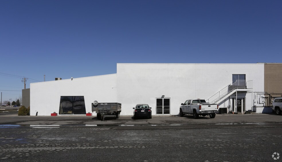 More Photos Of 2300 N Main St, North Logan Storefront Retail Office For Lease