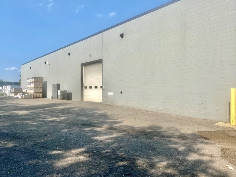 More Photos Of 5522 Aurelius Rd, Lansing Warehouse For Lease