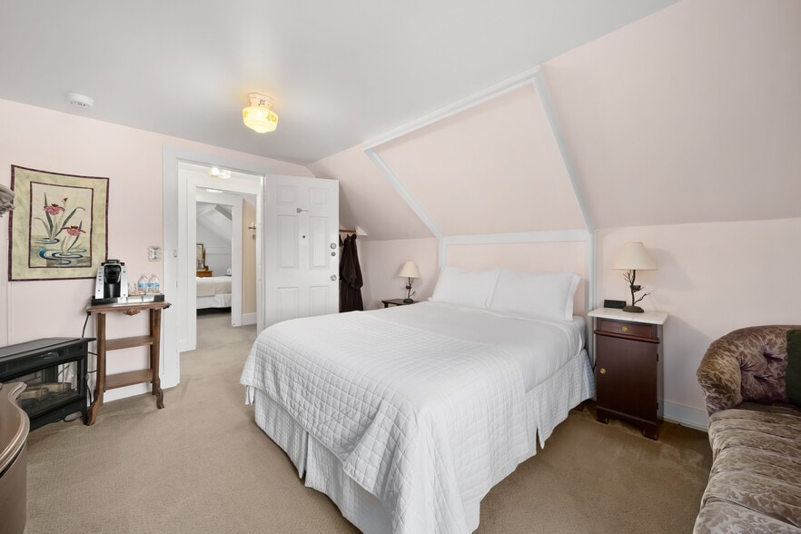 More Photos Of 2476 Main St, Cambria Hospitality For Sale