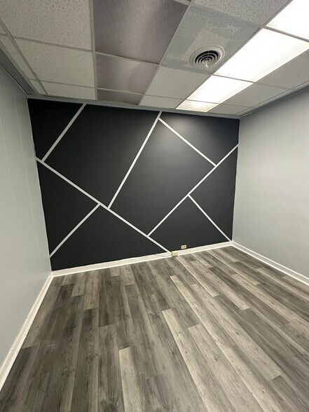 More Photos Of 3344 Ridge Rd, Lansing Apartments For Lease