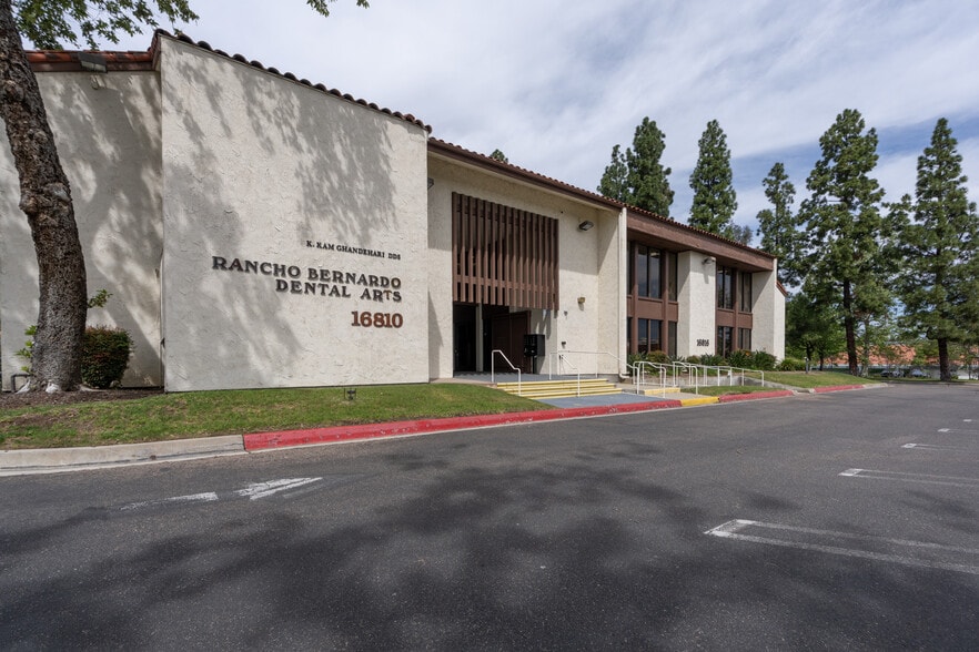 More Photos Of 16810-16816 Bernardo Center Dr, San Diego Medical For Lease