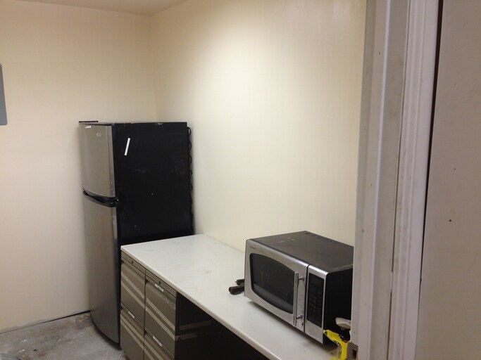 More Photos Of 5264 Long Beach Blvd, Long Beach Light Distribution For Lease