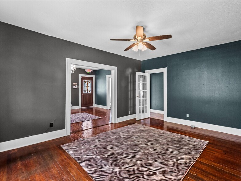 More Photos Of 3208 Highway 3, Dickinson Office Residential For Sale