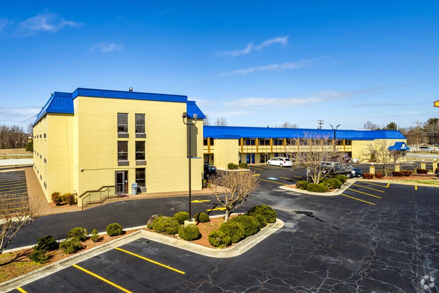 More Photos Of 10002 S Main St, Archdale Hotel For Sale
