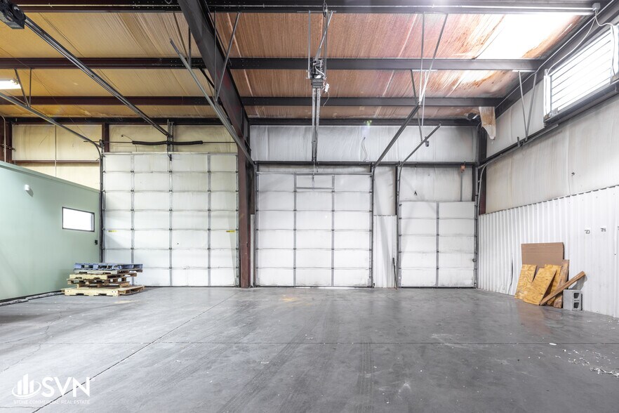 More Photos Of 111 Capital Ct, Nicholasville Industrial For Sale