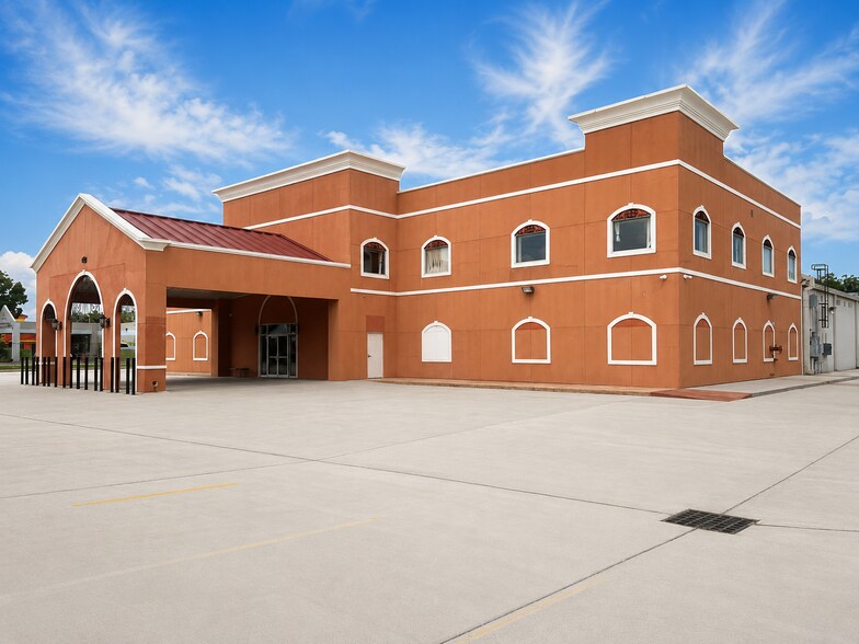 Primary Photo Of 5800 Airline Dr, Houston Flex For Lease