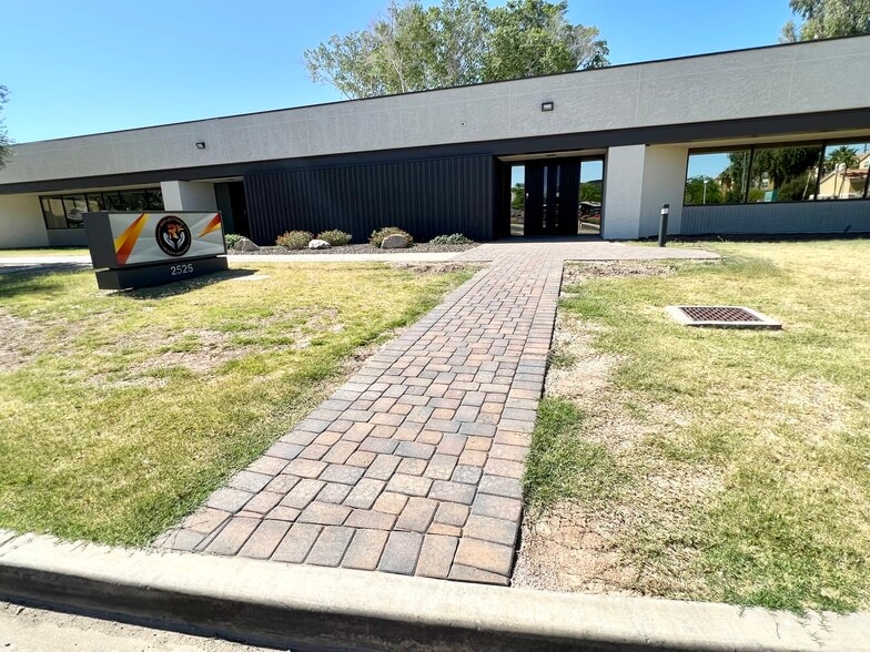 More Photos Of 2525 W Beryl Ave, Phoenix Office For Lease