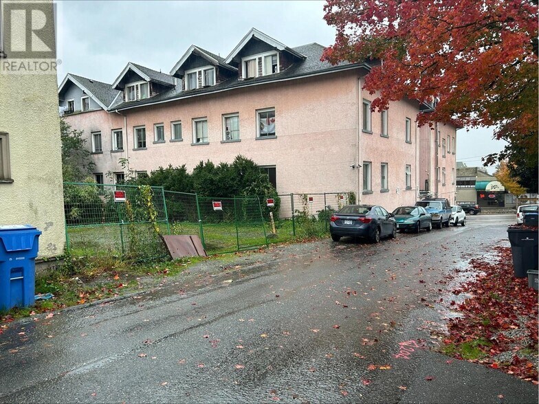 More Photos Of 1113 Sixth Av, New Westminster Land For Sale