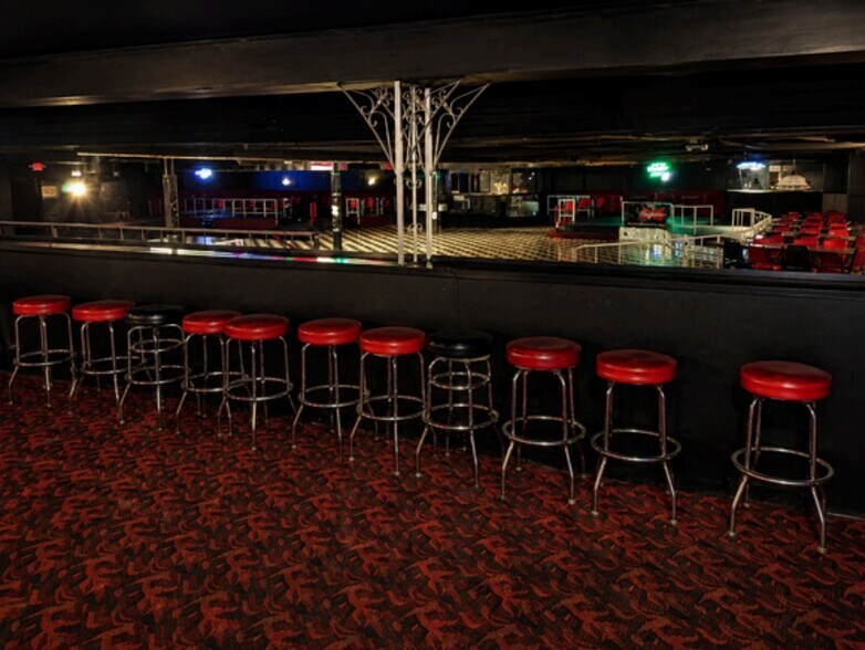 More Photos Of 2403 N Cornell St, Lubbock Bar For Sale
