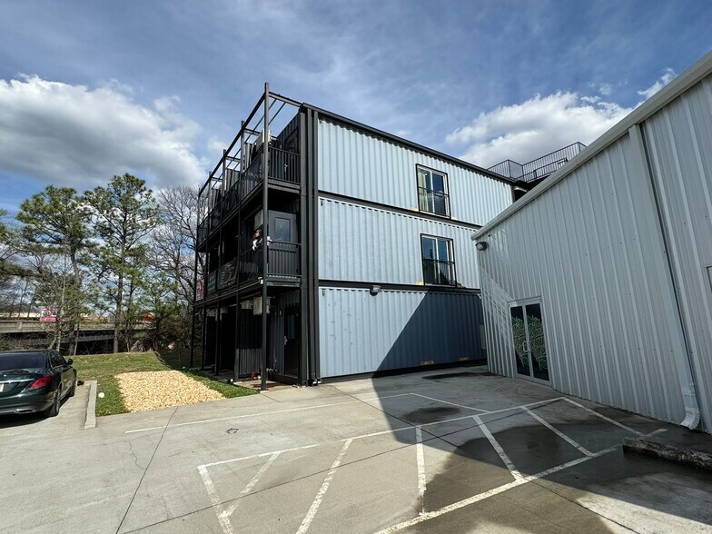 More Photos Of 1130 Chattahoochee Ave NW, Atlanta General Retail For Lease