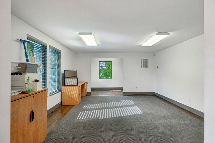 More Photos Of 2831 Azalea Pl, Nashville Office Residential For Lease