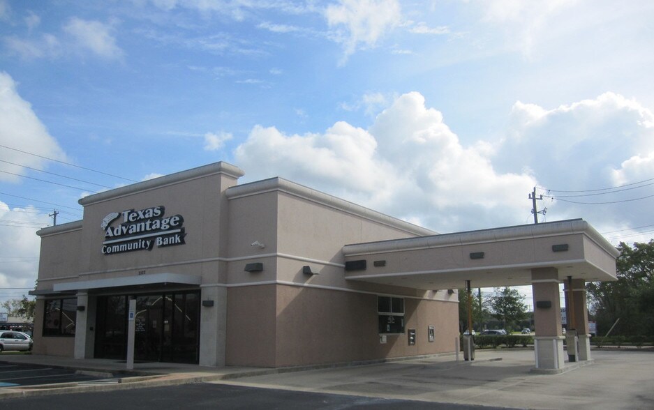 More Photos Of 2514-2550 E Broadway St, Pearland Unknown For Lease