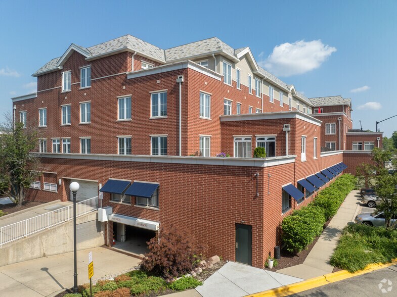 More Photos Of 625 Deerfield Rd, Deerfield Apartments For Lease