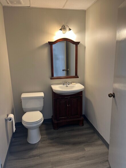 More Photos Of 2910 Cole Ct, Norcross Industrial For Sale