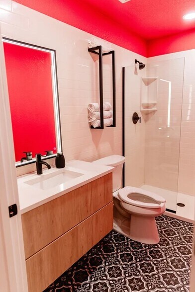 More Photos Of 111 N Lincoln Ave, Hastings Hotel For Sale