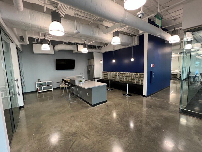 More Photos Of 8000 Avalon Blvd, Alpharetta Office For Lease