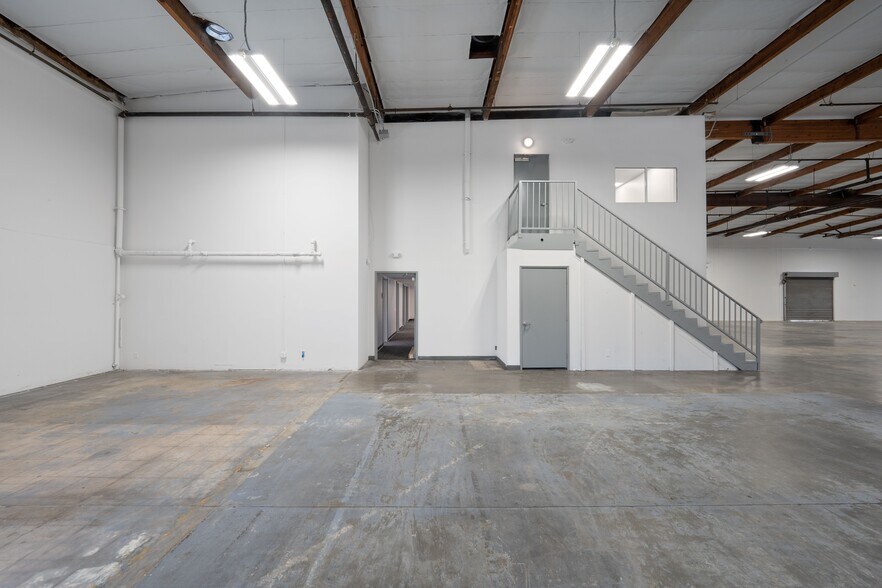 More Photos Of 15916 S Figueroa St, Gardena Warehouse For Sale