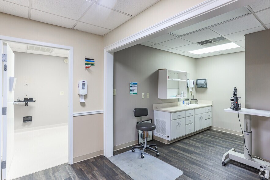 More Photos Of 2308 Palmyra Rd, Albany Medical For Lease