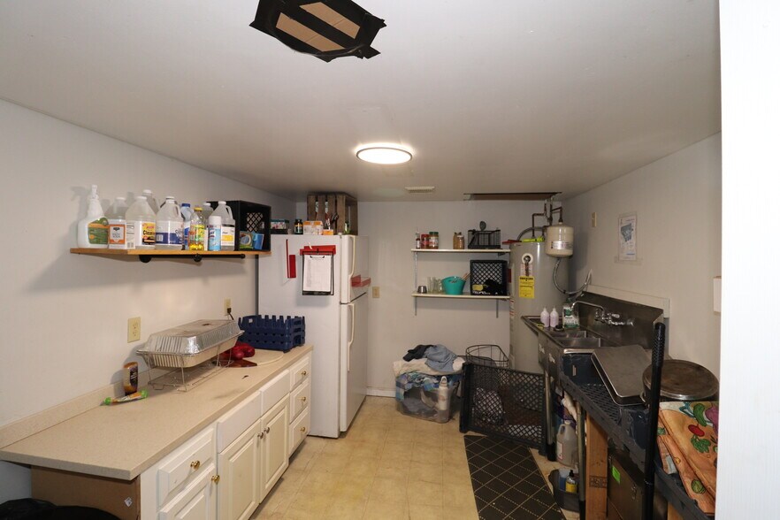 More Photos Of 139 S Broadway St, Blanchester Storefront Retail Residential For Sale