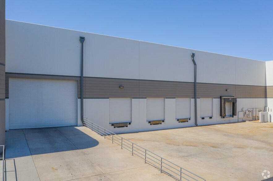 More Photos Of 5302 W Buckeye Rd, Phoenix Unknown For Lease