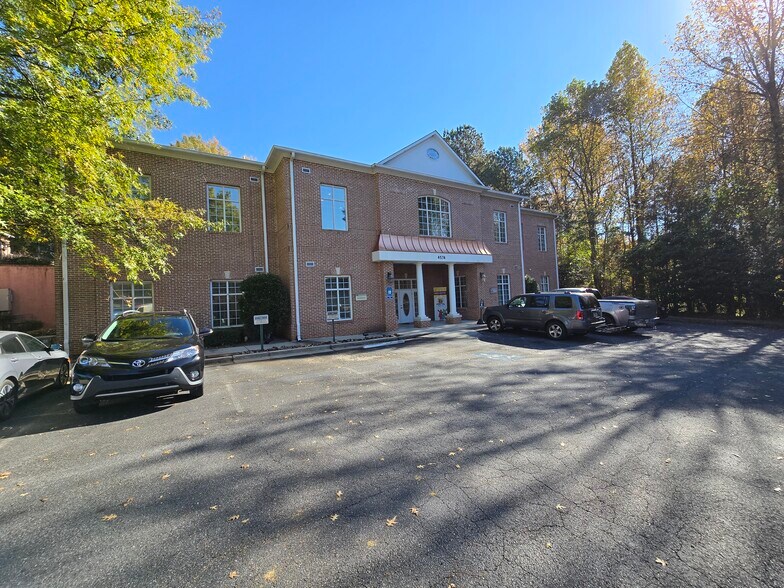 More Photos Of 4574 Lawrenceville Hwy NW, Lilburn Medical For Sale