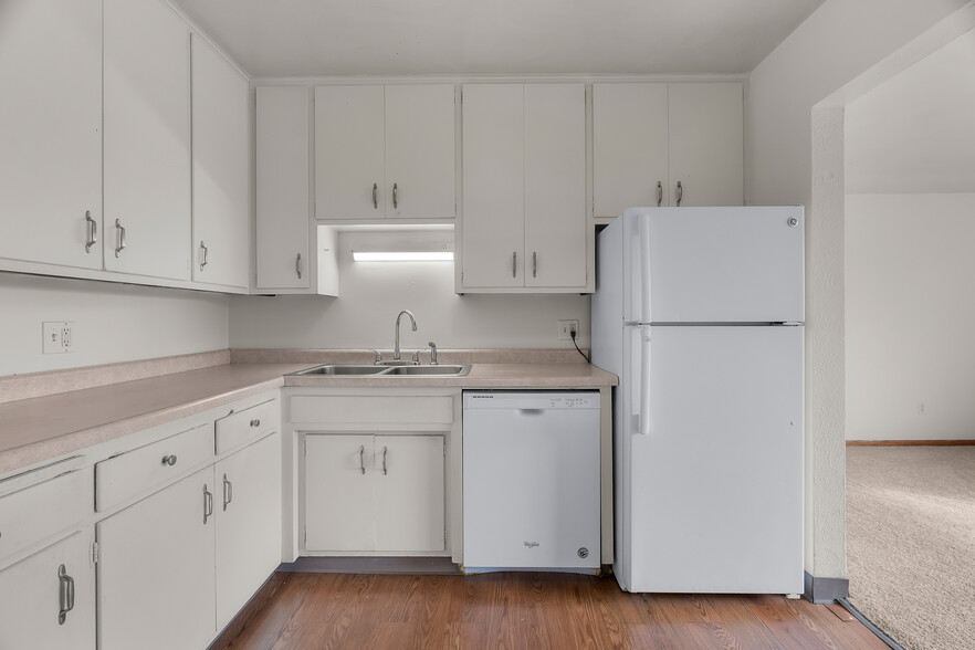 More Photos Of 1010 Lafond Ave, Saint Paul Apartments For Sale