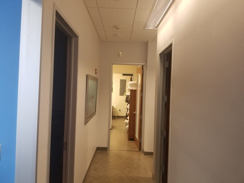 More Photos Of 6701 S Red Rd, South Miami Medical For Sale