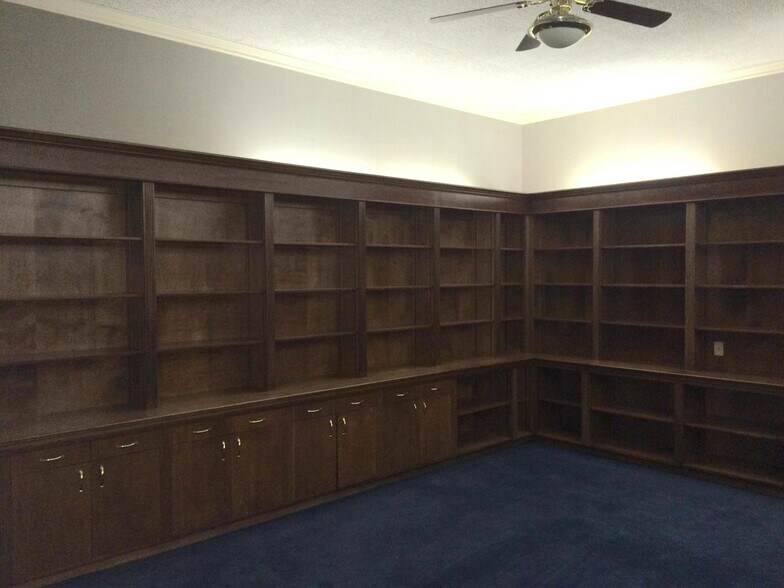 More Photos Of 300 S 6th St, Fort Pierce Office For Sale