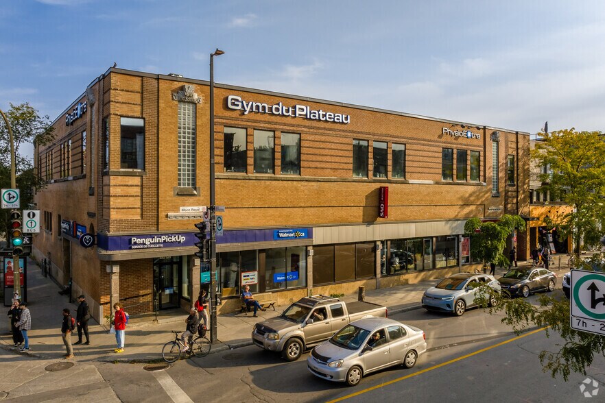 Primary Photo Of 1690-1692 Av du Mont-Royal E, Montréal Storefront Retail Office For Lease