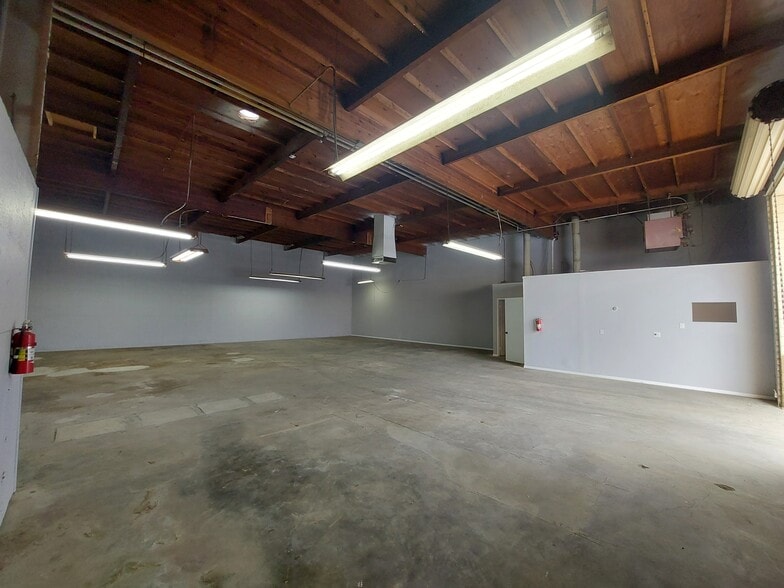 More Photos Of 12455 Branford St, Pacoima Warehouse For Sale