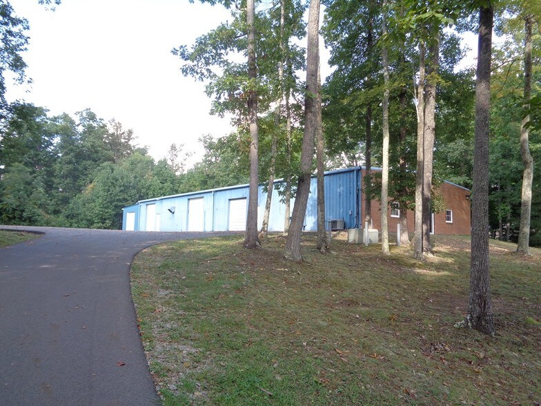 More Photos Of 155 Philpott Ln, Beaver Light Distribution For Lease