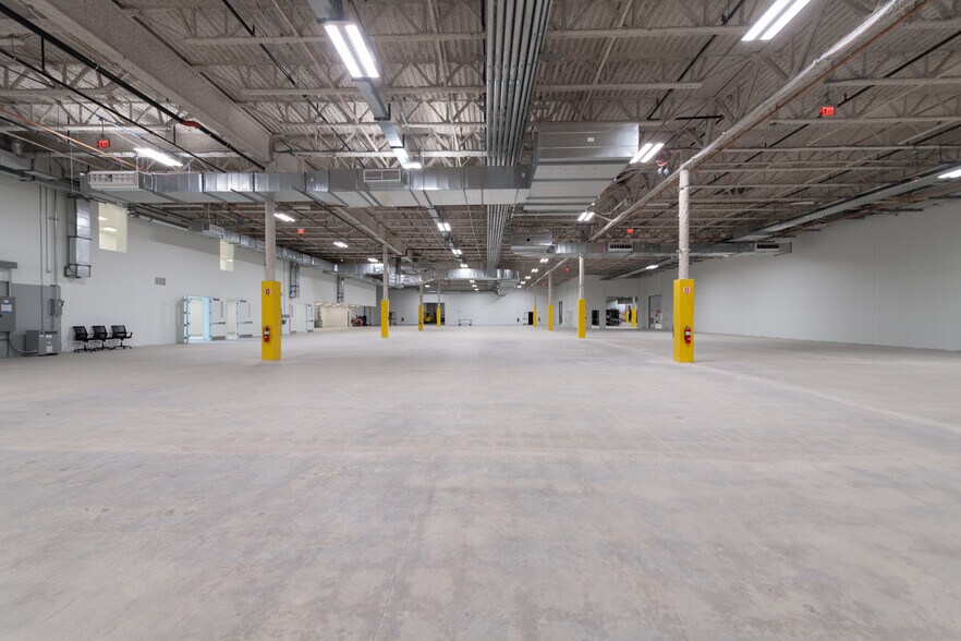 More Photos Of 196 E Main St, Milford Light Manufacturing For Sale