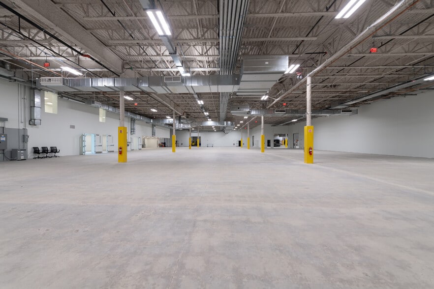 More Photos Of 196 E Main St, Milford Light Manufacturing For Lease