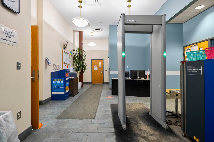 More Photos Of 60 S Pearl St, Albany Office For Sale