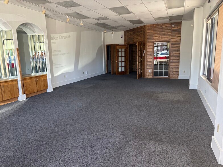 More Photos Of 200 W Grand Ave, Grand Junction Restaurant For Sale