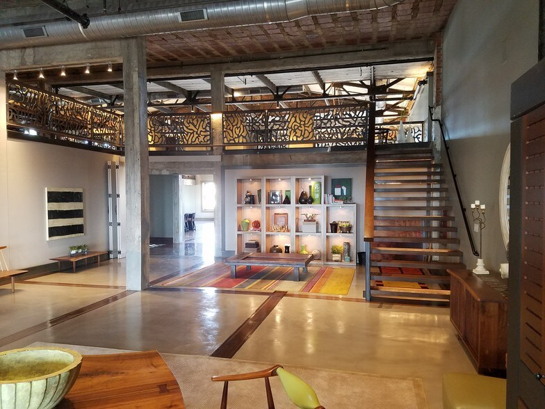 More Photos Of 300 E Main St, Durham Office Residential For Lease