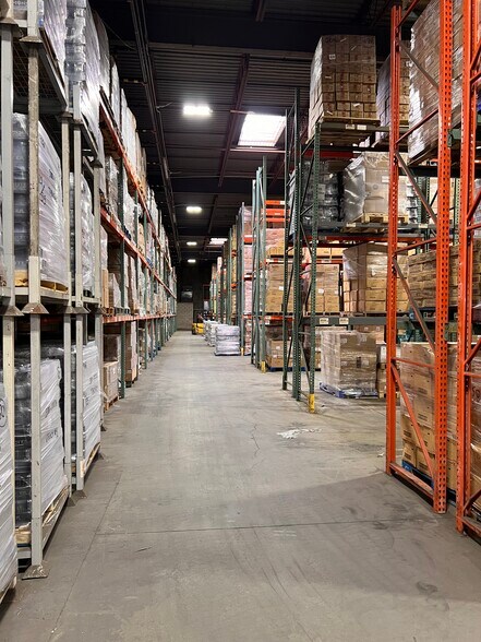 More Photos Of 7001 Anpesil Dr, North Bergen Warehouse For Lease