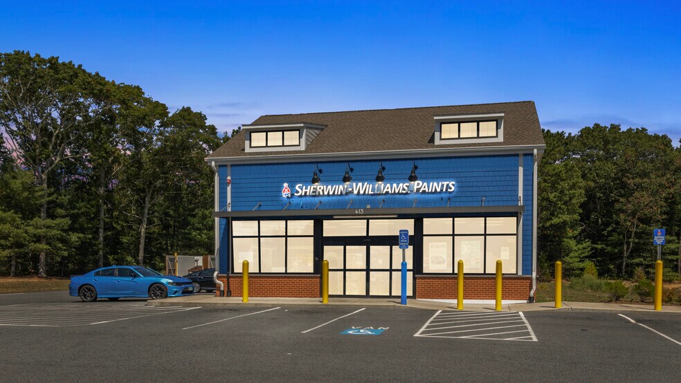 More Photos Of 413 Nathan Ellis Hwy, Mashpee Storefront For Sale