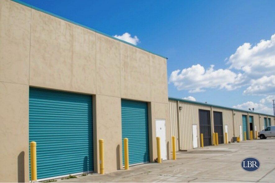 More Photos Of 2911 Dusa Dr, Melbourne Warehouse For Lease
