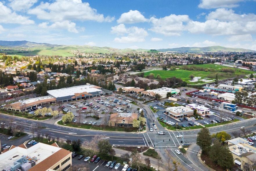 More Photos Of 3060 Travis Blvd, Fairfield Storefront Retail Office For Sale