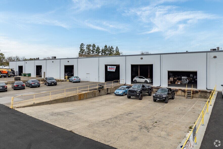 More Photos Of 2510 Evergreen Ave, West Sacramento Distribution For Sale