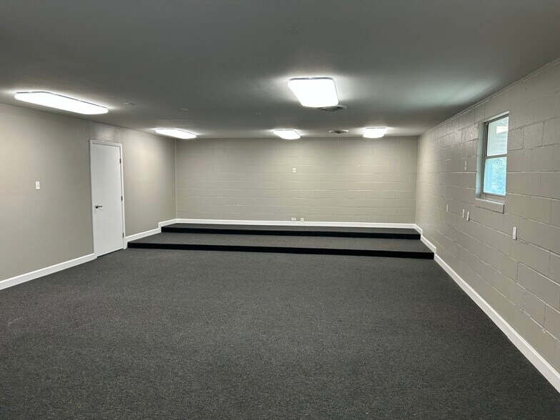 More Photos Of 3120-3122 E Lancaster Ave, Fort Worth Storefront Retail Office For Lease